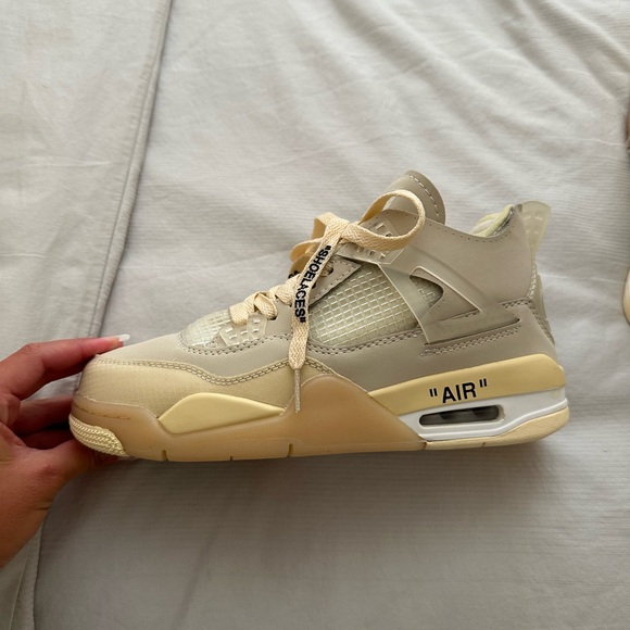 Nike Air Jordan - Picture 2 of 9